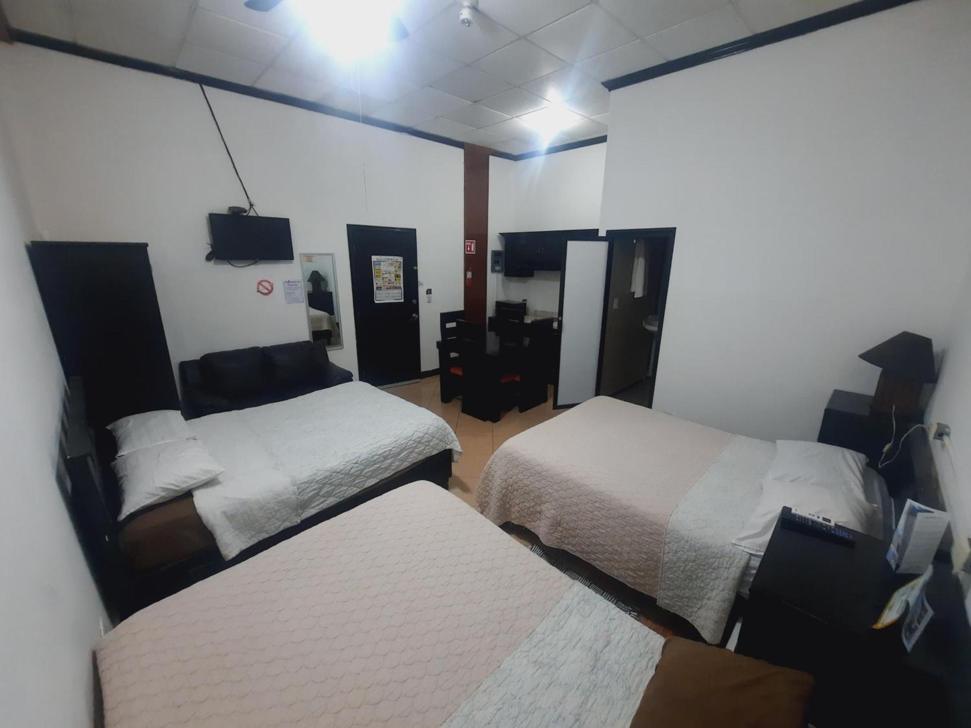 Hotel Garcias Suites, Linares Zimmer foto