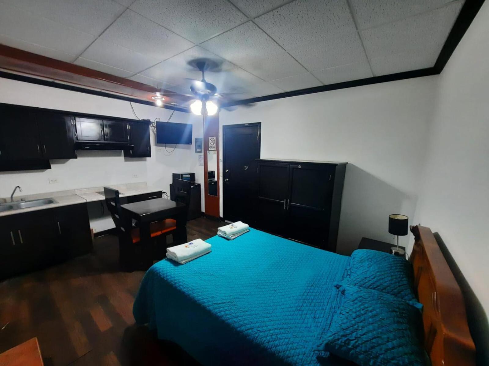 Hotel Garcias Suites, Linares Exterior foto